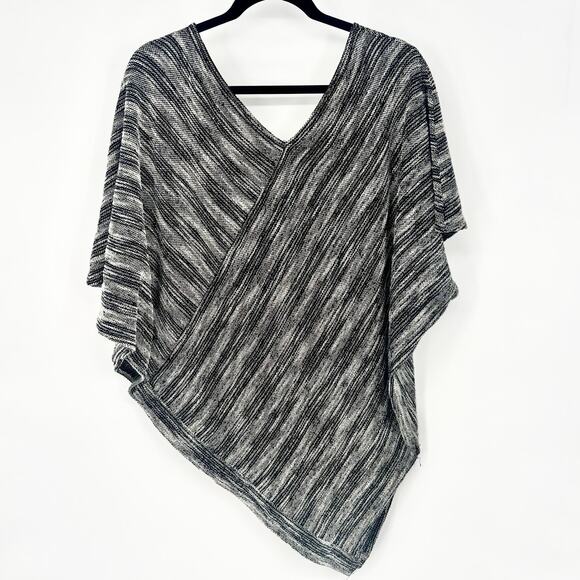 Two by Vince Camuto Black and White Asymmetical Top Size L/XL - Picture 4 of 7